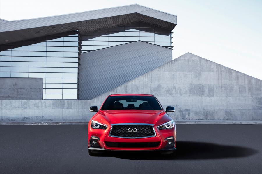  Infiniti Q50 Red Sport 400 2017 года  (WW) (фото 7 из 41)